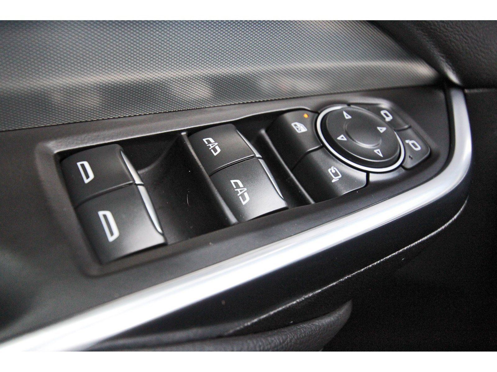 Used 2022 Cadillac XT4 Premium Luxury w/ Enhanced Visibility Package FWD image 22