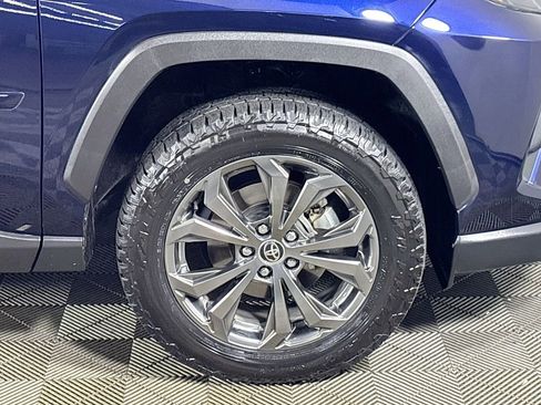 Used 2023 Toyota RAV4 XLE Premium image 22