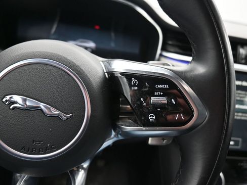 Used 2024 Jaguar F-PACE R-Dynamic S image 16