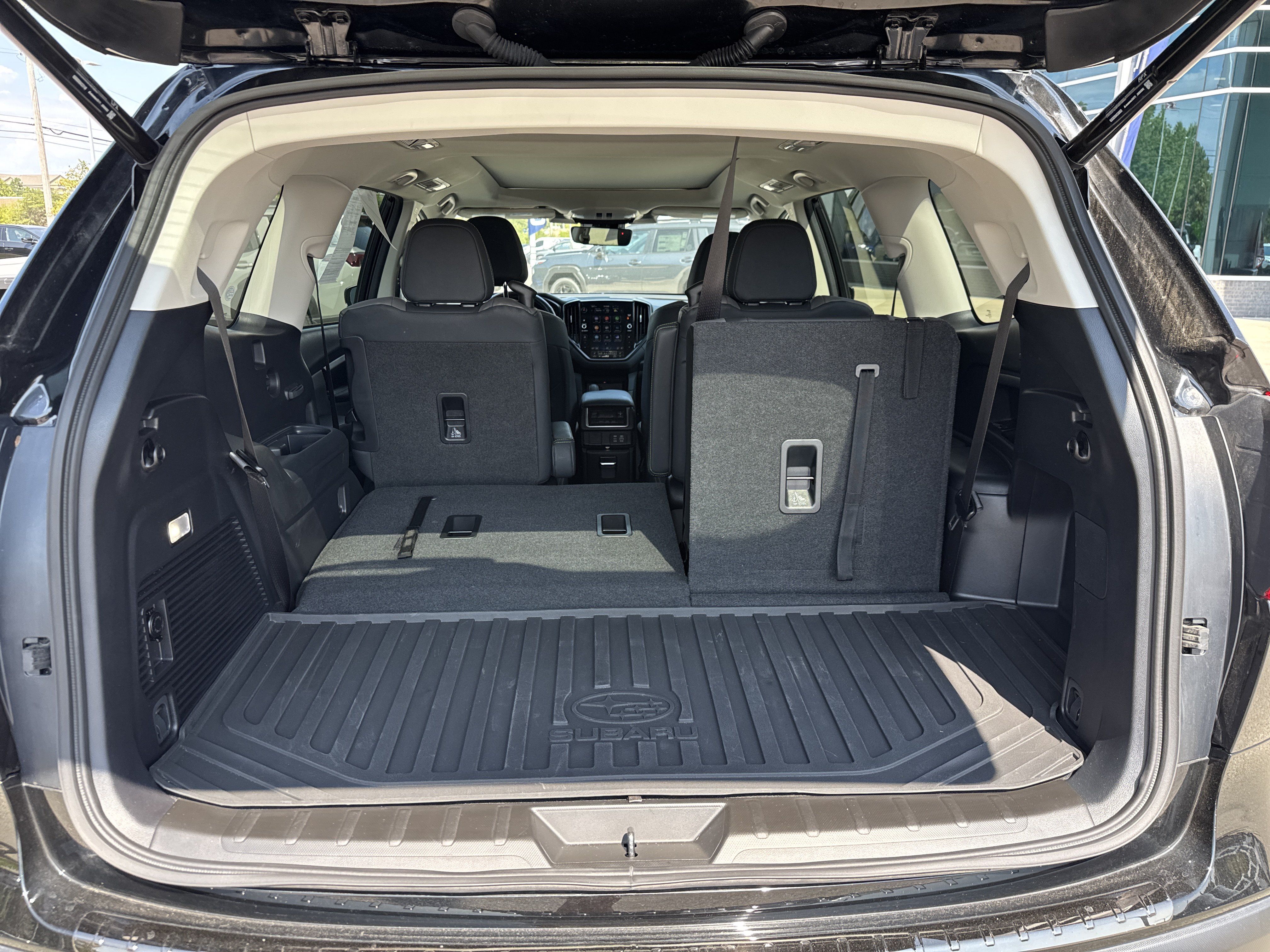 Used 2025 Subaru Ascent Onyx Edition w/ Onyx Package AWD/4WD image 13