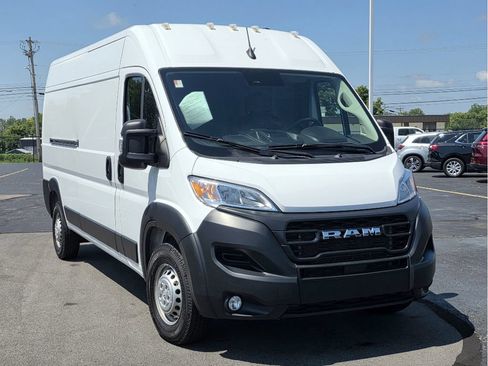 Used 2025 RAM ProMaster 2500 w/ Convenience Group FWD image 6
