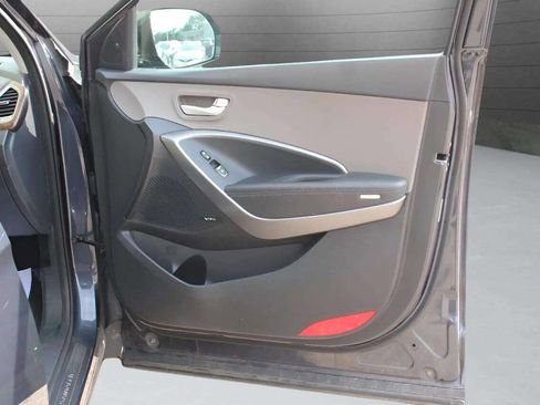 Used 2017 Hyundai Santa Fe Limited image 28