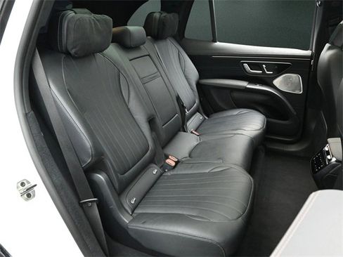 Used 2023 Mercedes-Benz EQS 580 4MATIC SUV image 19