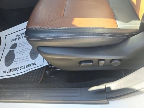 Used 2023 Subaru Forester Touring image 8