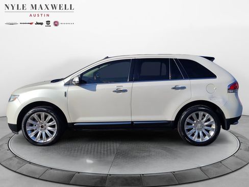 Used 2013 Lincoln MKX FWD image 12