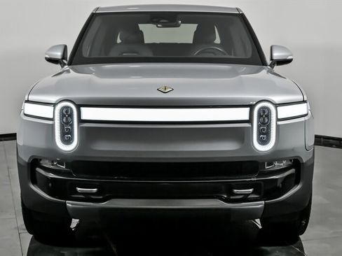 Used 2022 Rivian R1T Launch Edition image 4