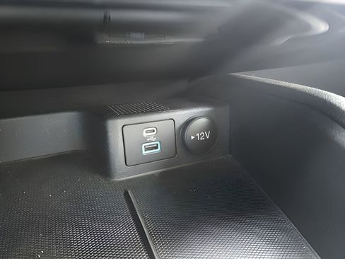 Used 2022 Ford Escape SE w/ Cold Weather Package image 25