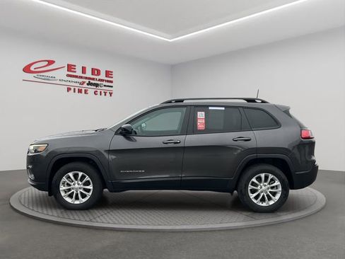 Used 2022 Jeep Cherokee Latitude Lux image 2