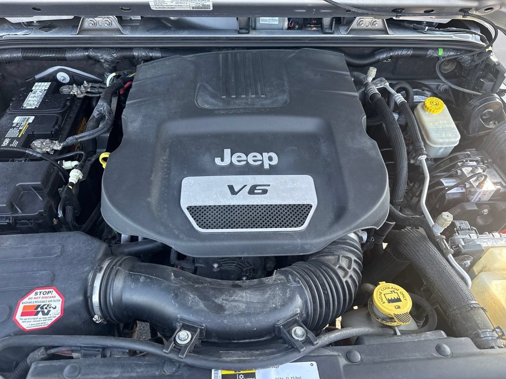 Used 2016 Jeep Wrangler Unlimited Sport AWD/4WD image 23
