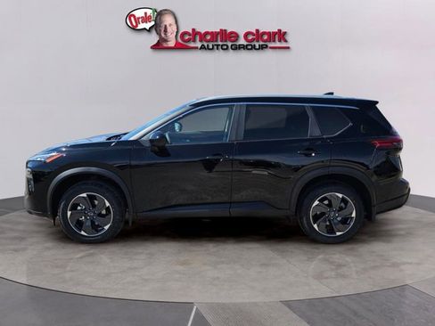Certified 2025 Nissan Rogue SV w/ SV Premium Package image 3