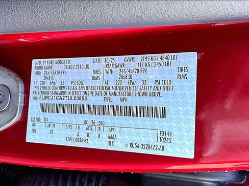 New 2026 Lincoln Corsair Premiere image 13