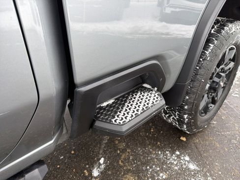 Used 2024 GMC Sierra 2500 AT4 w/ AT4 Premium Plus Package image 13