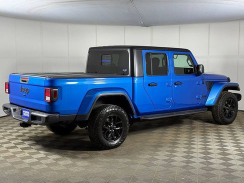 Used 2022 Jeep Gladiator Sport AWD/4WD image 7