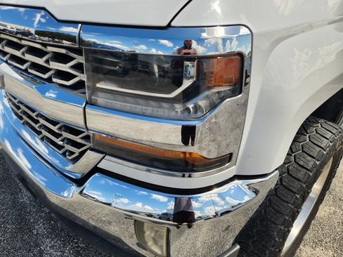 Used 2017 Chevrolet Silverado 1500 LT w/ Texas Edition RWD image 7