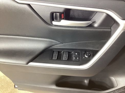 Used 2024 Toyota RAV4 XLE w/ Convenience Package AWD/4WD image 13