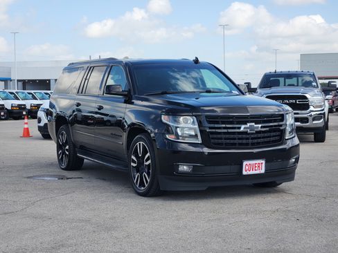 Used 2019 Chevrolet Suburban Premier AWD/4WD image 3