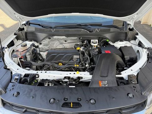 Used 2025 Chevrolet Trax LT w/ Driver Confidence Package image 20