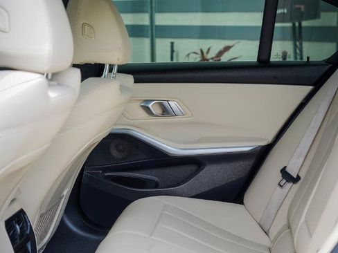 Used 2020 BMW 330i xDrive Sedan w/ Convenience Package AWD/4WD image 16