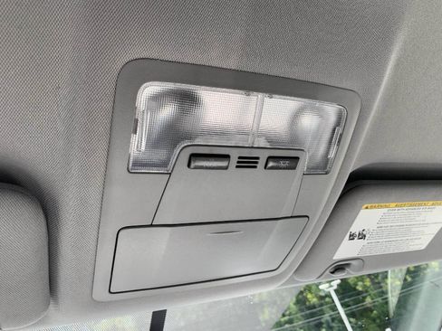 Used 2015 Toyota Highlander Plus AWD/4WD image 27