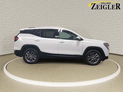 Used 2024 GMC Terrain SLT