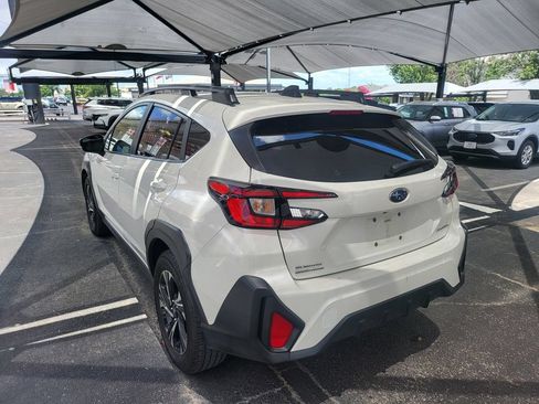 Used 2025 Subaru Crosstrek 2.5i Premium AWD/4WD image 9