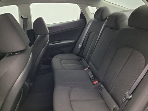 Used 2017 Kia Optima LX FWD image 18