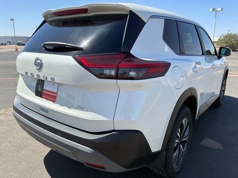 Certified 2023 Nissan Rogue SV FWD image 6