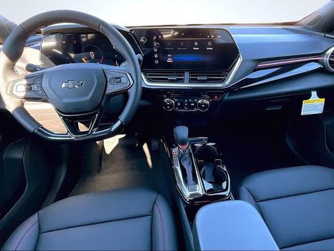 New 2026 Chevrolet Trax RS w/ Sunroof Package image 5