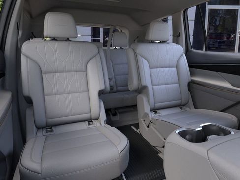 New 2026 Buick Enclave Avenir w/ Super Cruise Package FWD image 17
