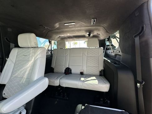 Certified 2025 Cadillac Escalade ESV Sport Platinum image 33