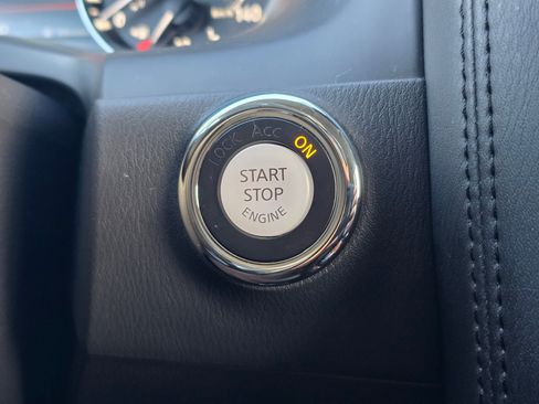 Used 2024 Nissan Armada SL image 29