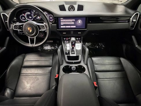 Used 2022 Porsche Cayenne E-Hybrid w/ Premium Package AWD/4WD image 38