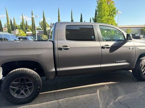 Used 2020 Toyota Tundra SR5 w/ SR5 Upgrade Package AWD/4WD image 6