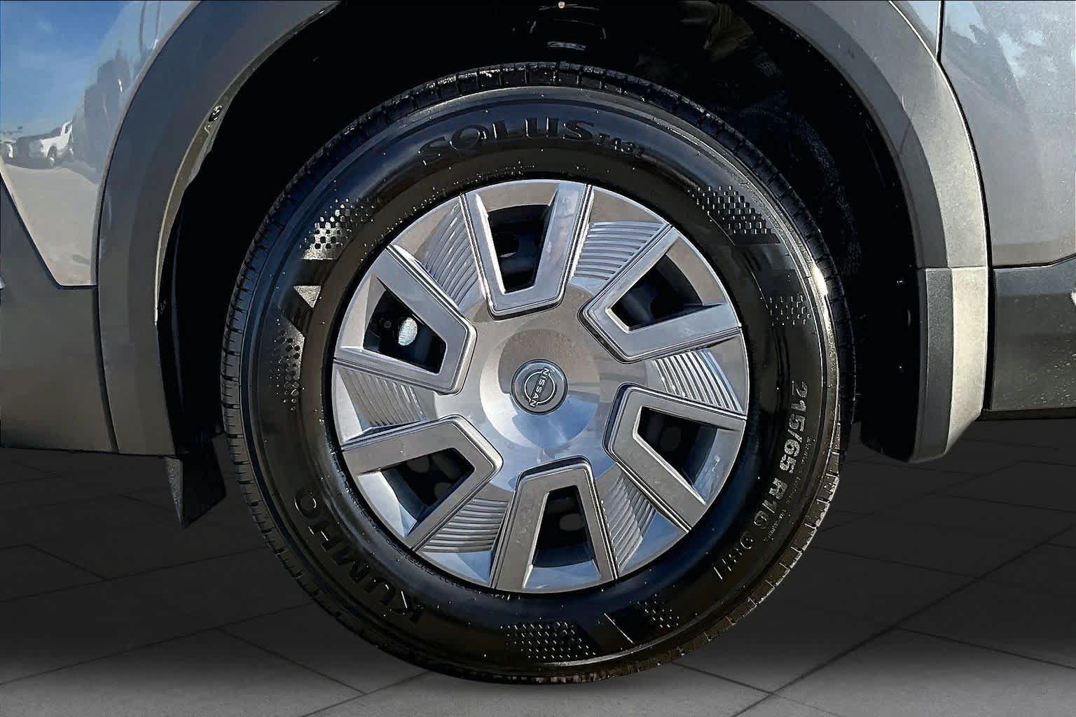New 2027 Nissan Kicks S FWD image 11