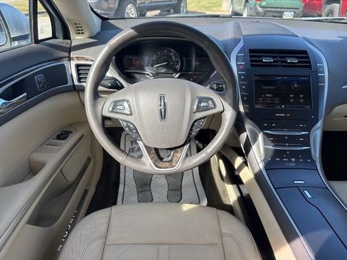 Used 2013 Lincoln MKZ Hybrid image 17