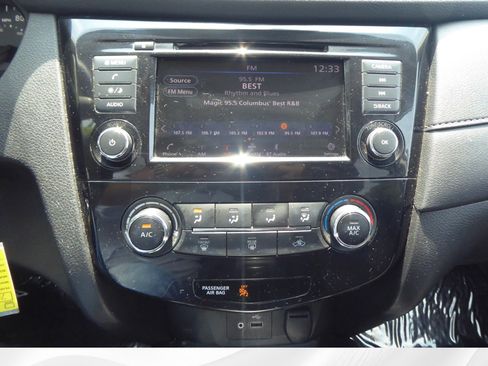 Used 2020 Nissan Rogue S image 13