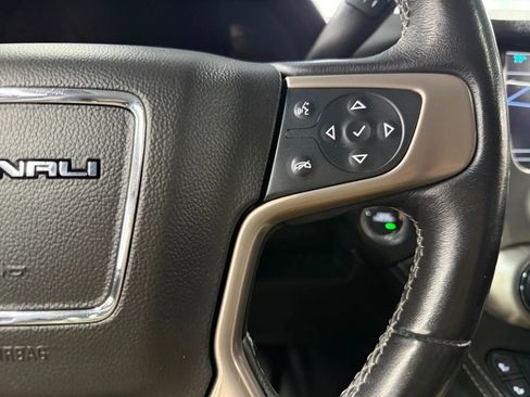 Used 2020 GMC Yukon XL Denali w/ Denali Ultimate Package AWD/4WD image 27