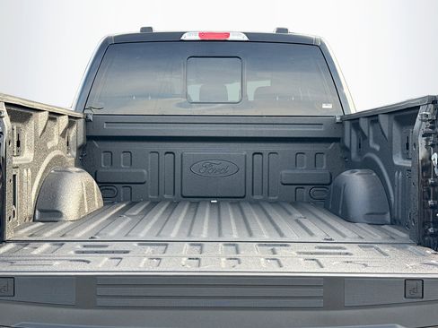 Used 2024 Ford F150 Lariat w/ FX4 Off-Road Package image 7