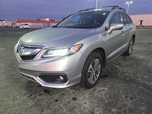 Certified 2017 Acura RDX AWD w/ Advance Package image 4