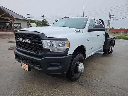 Used 2022 RAM 3500 Tradesman AWD/4WD image 1