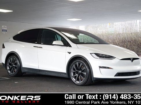Used 2023 Tesla Model X Plaid image 43