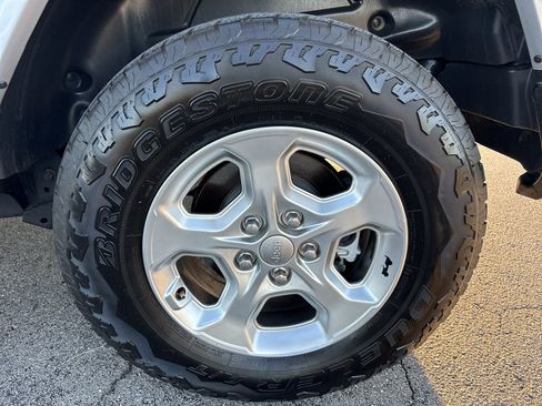 Used 2021 Jeep Wrangler Unlimited Sport AWD/4WD image 26