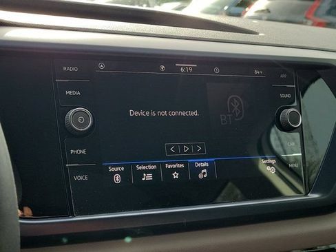 Used 2023 Volkswagen Taos SE w/ Black Wheel Package FWD image 27
