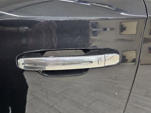 Used 2019 Cadillac Escalade ESV Premium Luxury w/ LPO, Radiant Package image 12