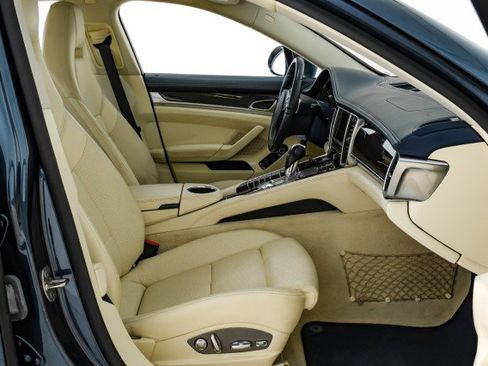 Used 2011 Porsche Panamera 4S image 29