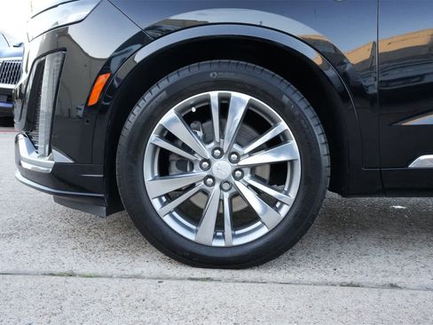 Used 2022 Cadillac XT6 Premium Luxury w/ Technology Package image 26