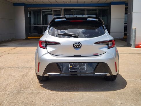 Used 2025 Toyota Corolla XSE FWD image 7