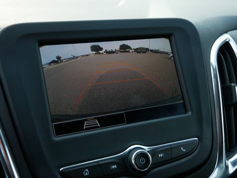 Used 2023 Chevrolet Equinox LT AWD/4WD image 32