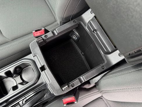 Used 2022 Jeep Wrangler Sport S image 25