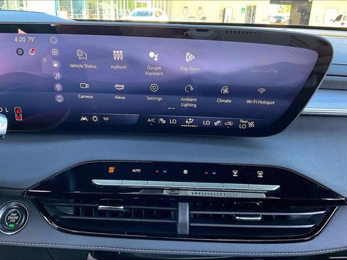 Used 2025 Buick Enclave Preferred FWD image 23